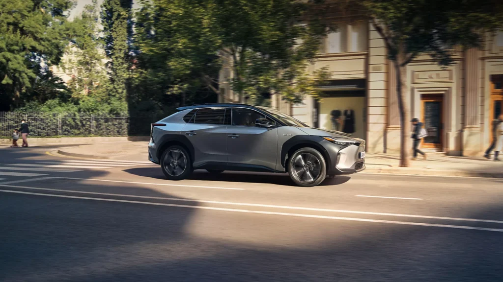 Toyota bZ4X: El Futuro Eléctrico de Toyota en Forma de SUV