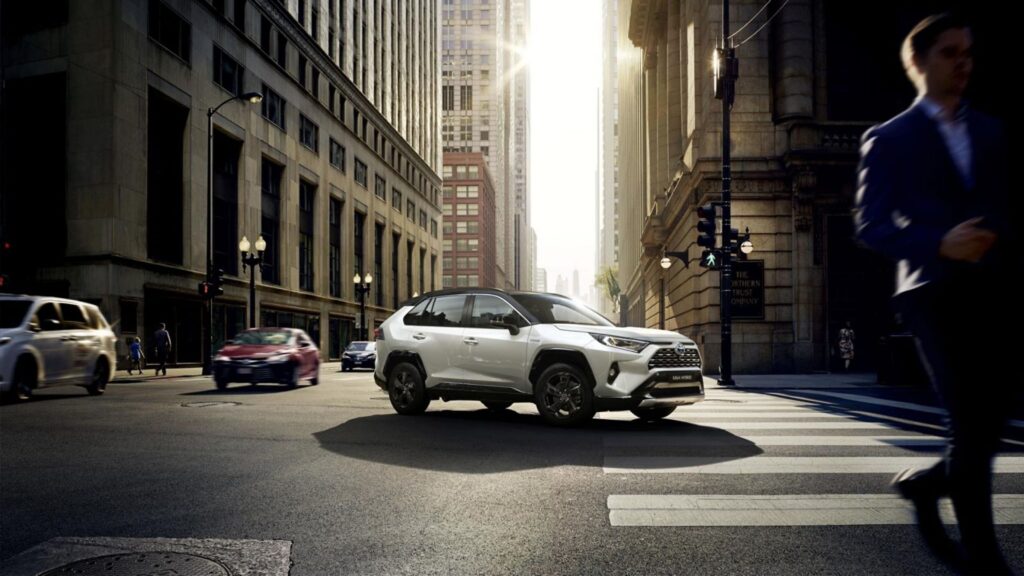 Toyota RAV4 Plug-in Hybrid: Potencia y eficiencia para tus aventuras en Murcia