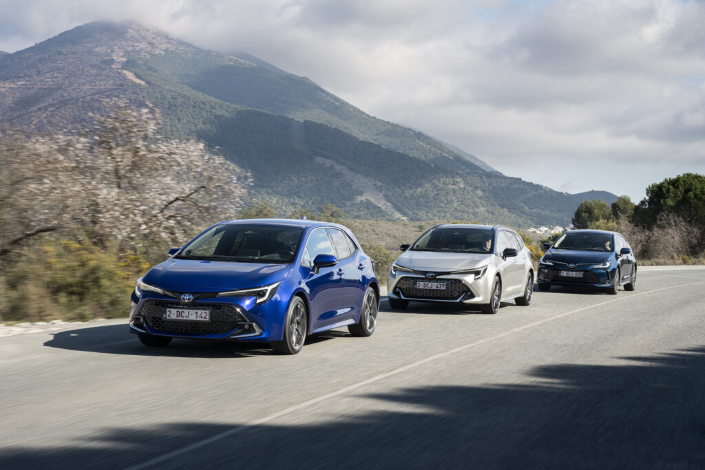 Toyota Corolla híbrido vs gasolina: ¿cuál merece más la pena en 2026?